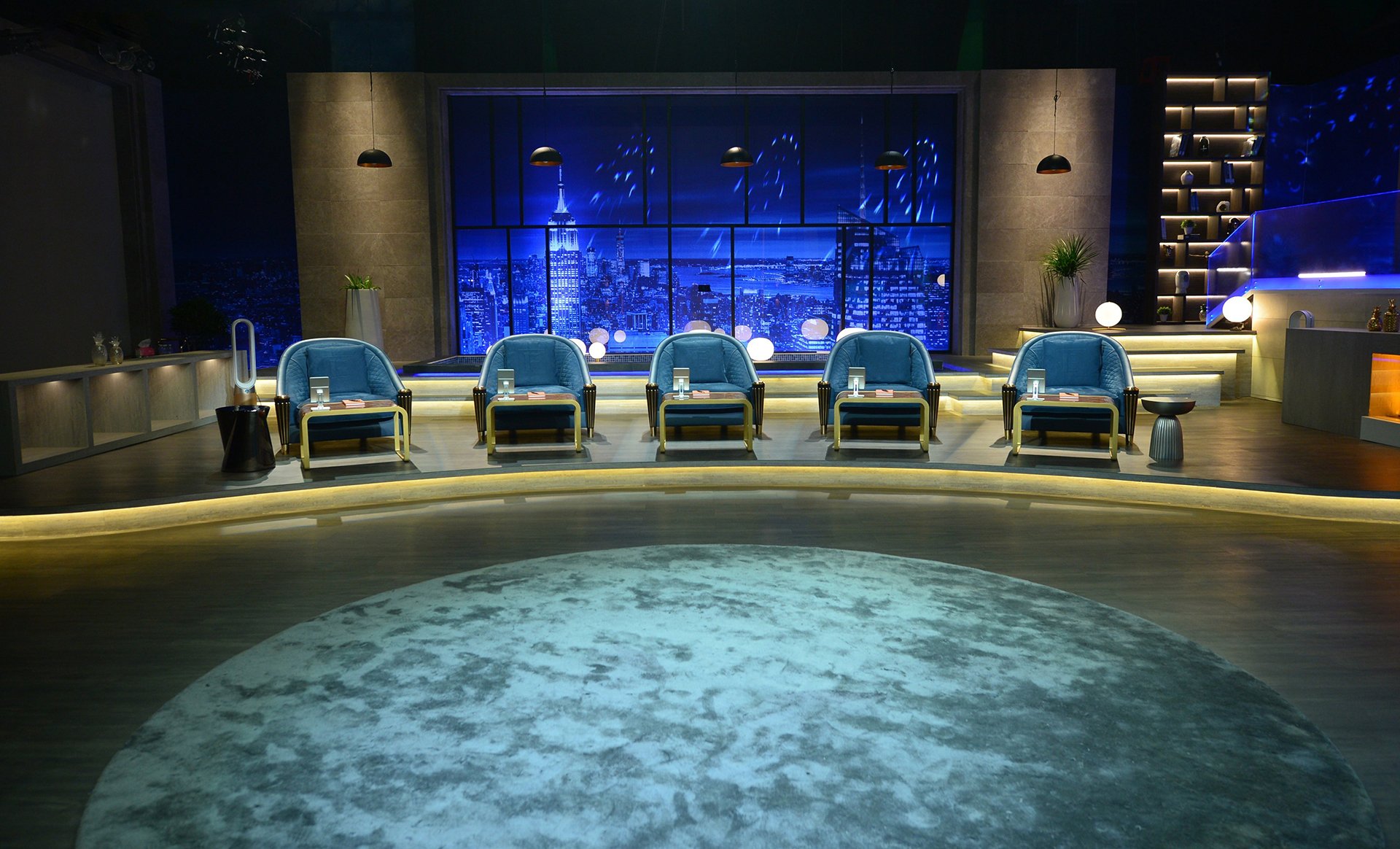 Những Thiết Kế Độc Bản Dành Riêng Cho Các Shark Mùa 5 Ấn Tượng Thế Nào?